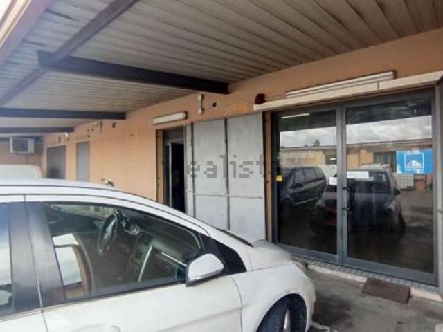 Locale in vendita di 89 m² in Viale Monastir, 206