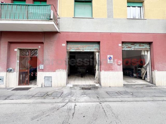 Locale in vendita di 89 m²