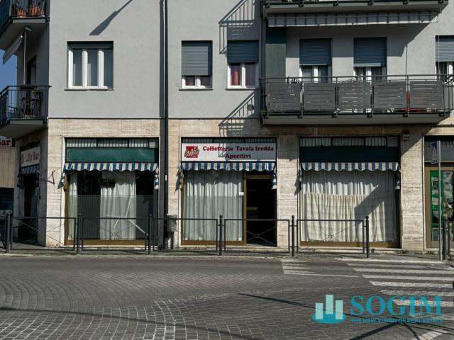 Locale in vendita di 93 m² in Via Trieste, 180
