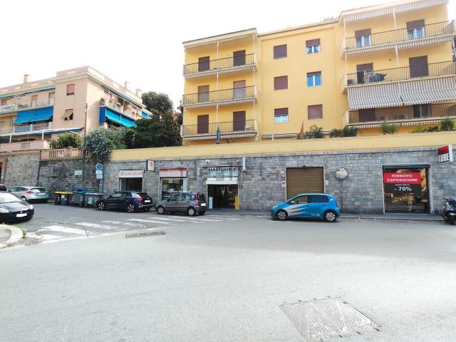 Locale in vendita di 93 m² in Via Sturla, 78
