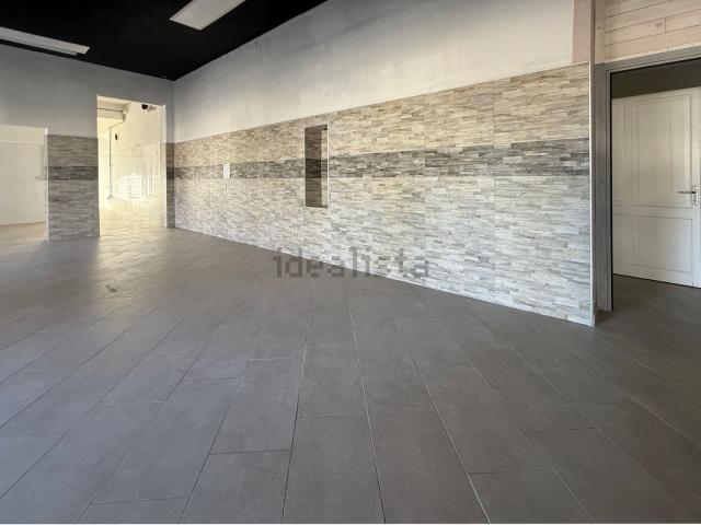 Locale in vendita di 93 m² in Viale Giuseppe Verdi, 4