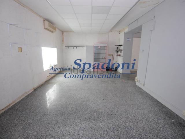 Locale in vendita di 93 m²