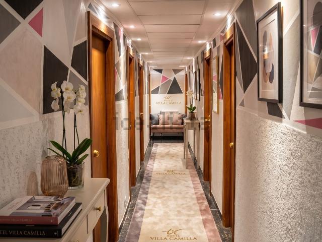 Locale in vendita di 900 m²