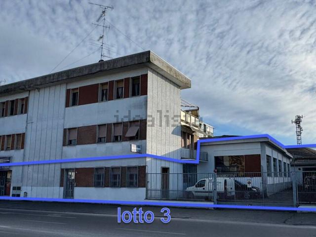 Locale in vendita di 900 m² in Corso Torino, 7