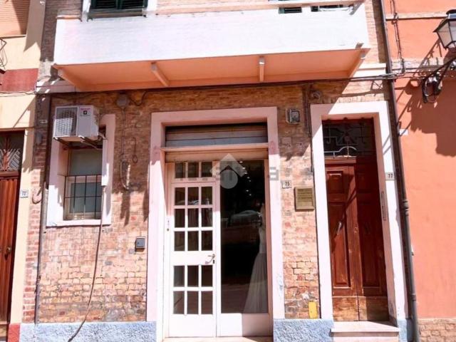 Locale in vendita di 90 m² in Corso Bandiera, 72