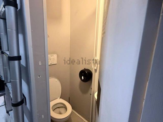 Locale in vendita di 90 m² in Piazza Armando Diaz