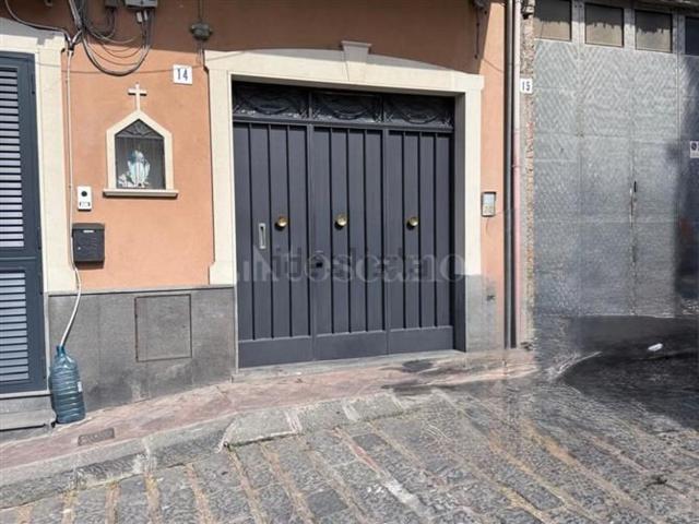 Locale in vendita di 90 m² in Piazza della Resistenza