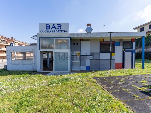 Locale in vendita di 90 m² in Via Tosco Romagnola Nord, 50056