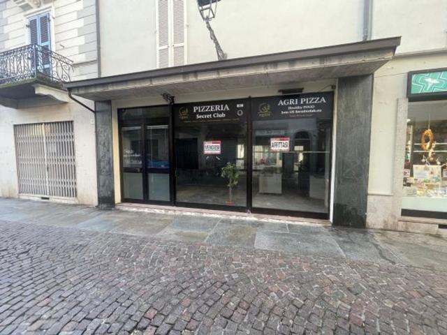 Locale in vendita di 90 m² in Via Vincenzo Gioberti, 18