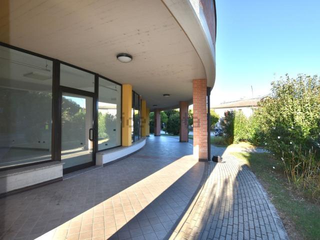 Locale in vendita di 90 m² in Via Vinicio Pescerelli, 99