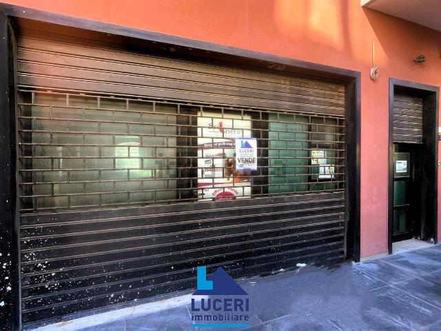Locale in vendita di 90 m² in Via Vittorio Alfieri