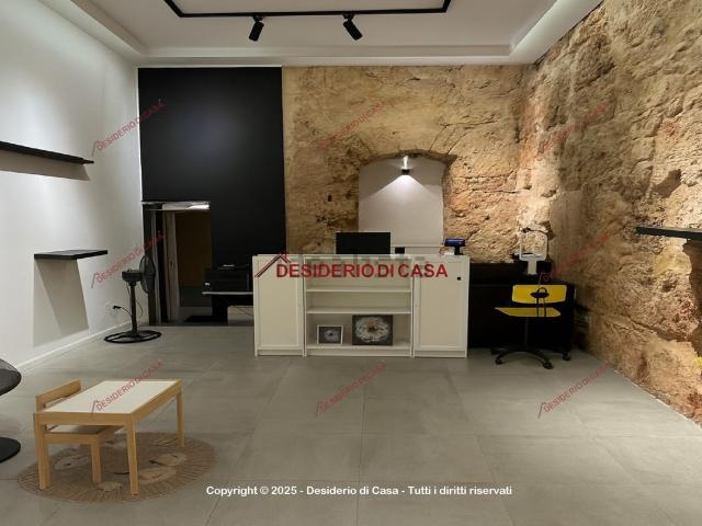 Locale in vendita di 90 m² in Via Vittorio Emanuele, 413