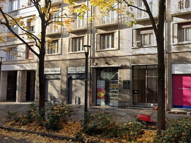 Locale in vendita di 90 m² in Via Zelasco Giovanni e Rodolfo