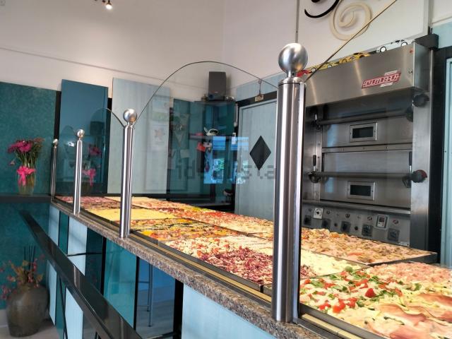 Locale in vendita di 90 m² in Via Ca&apos  di Cozzi, 2