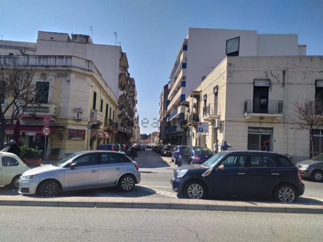 Locale in vendita di 90 m² in Via del Santo, 10