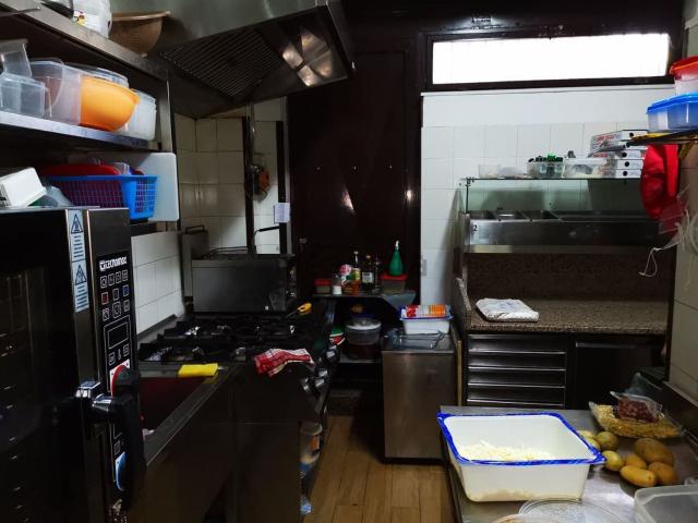 Locale in vendita di 90 m² in Via dello Stadio