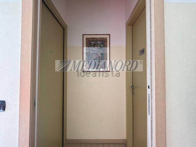 Locale in vendita di 90 m² in Via F. Corridoni