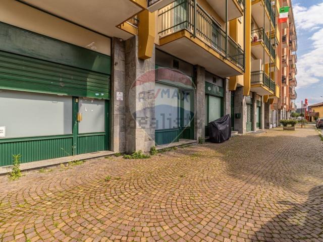 Locale in vendita di 90 m² in Via Fratelli Cairoli, 4