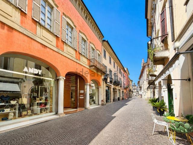 Locale in vendita di 90 m² in Via Giuseppe Mazzini