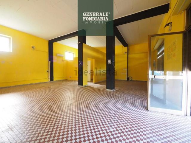 Locale in vendita di 90 m² in Via Giustiniana, 9