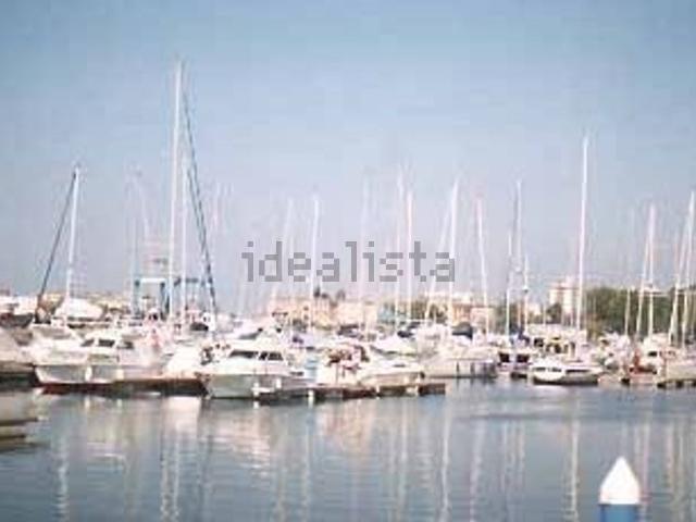 Locale in vendita di 90 m² in Via ippocampo, 2