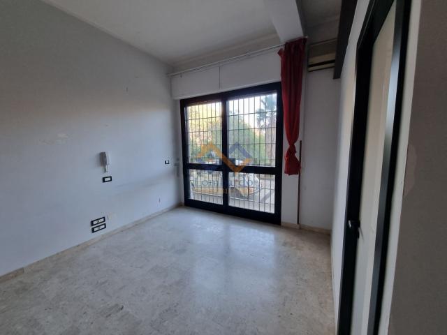 Locale in vendita di 90 m² in Via John. F. Kennedy