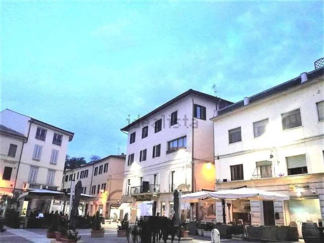 Locale in vendita di 90 m² in Via Oriana Fallaci