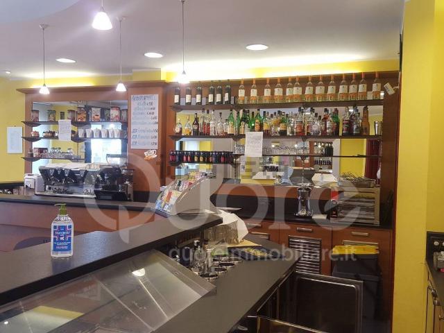 Locale in vendita di 85 m² in Via Pacifico Valussi, 8