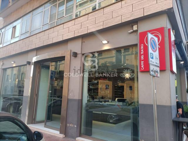 Locale in vendita di 90 m² in Via Pitagora, 67