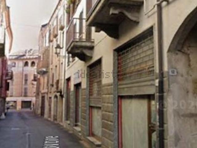 Locale in vendita di 90 m² in Via Rosa Govone, 12