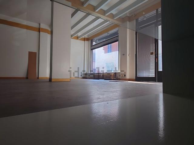 Locale in vendita di 90 m² in Via San Giovanni