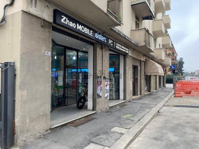 Locale in vendita di 90 m² in Via San Donato, 53