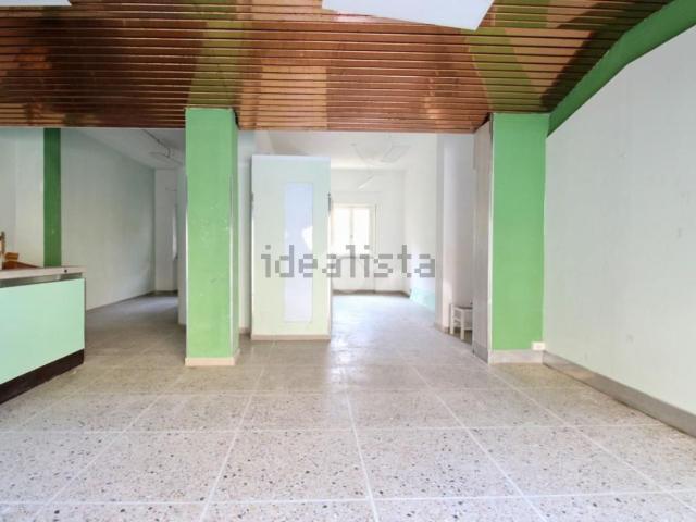 Locale in vendita di 90 m² in Viale Francesco Bonaini, 9