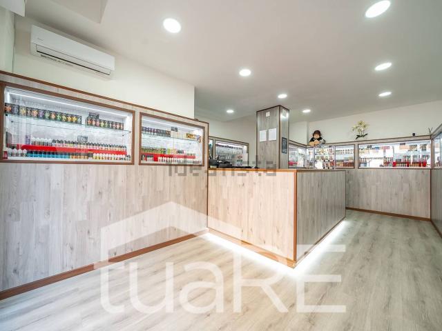 Locale in vendita di 90 m² in Viale Guglielmo Marconi, 184