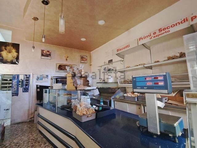 Locale in vendita di 90 m² in Viale Venezia Giulia