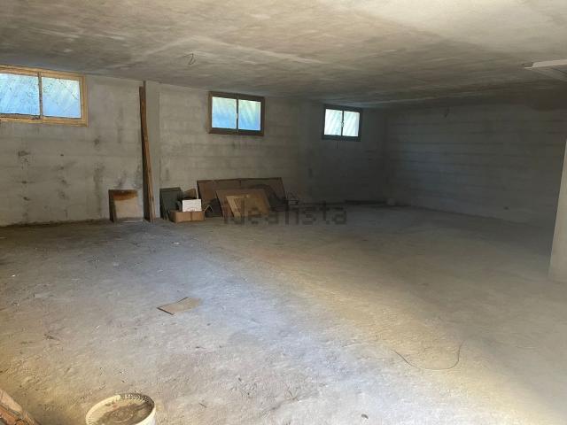 Locale in vendita di 90 m²