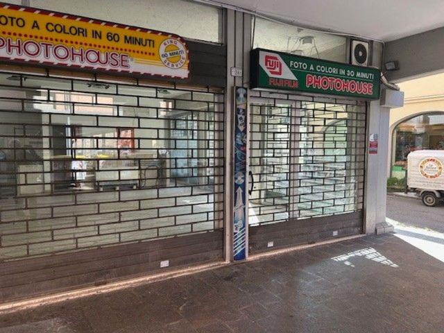 Locale in vendita di 90 m²