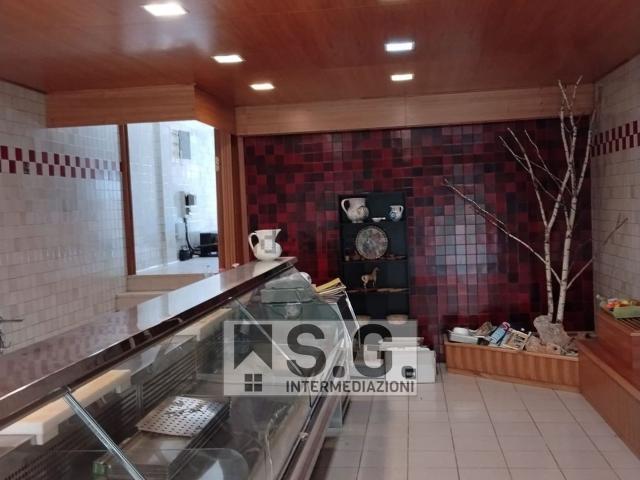 Locale in vendita di 90 m²