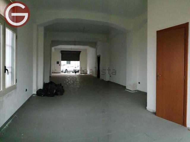Locale in vendita di 90 m²