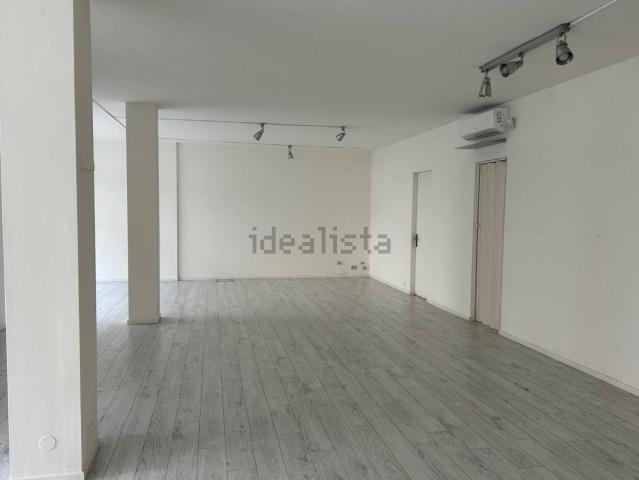 Locale in vendita di 90 m²