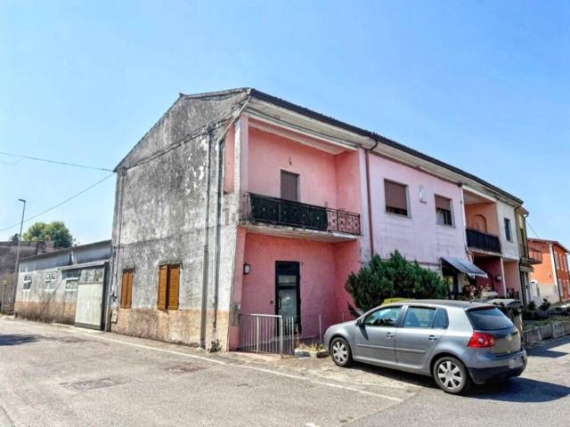Locale in vendita di 91 m² in Piazza della Repubblica