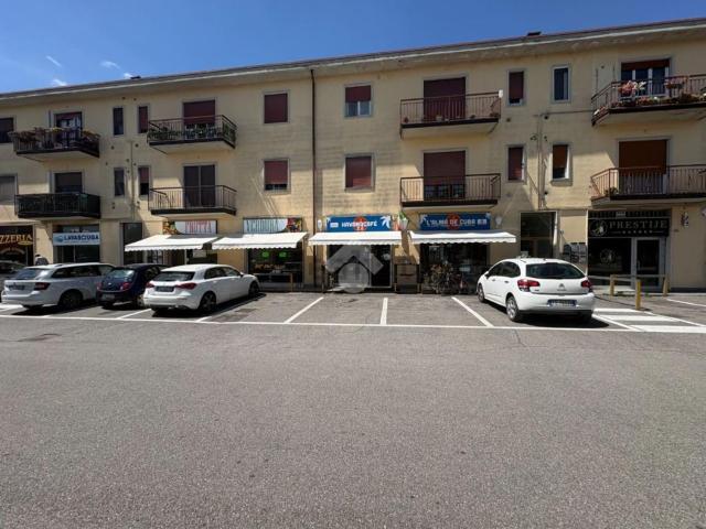 Locale in vendita di 91 m² in Via Guglielmo Marconi, 18