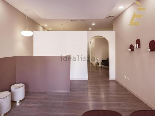 Locale in vendita di 91 m² in Via Leonardo Alagon, 8