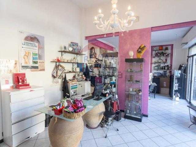 Locale in vendita di 91 m² in Viale Giacomo Matteotti, 44
