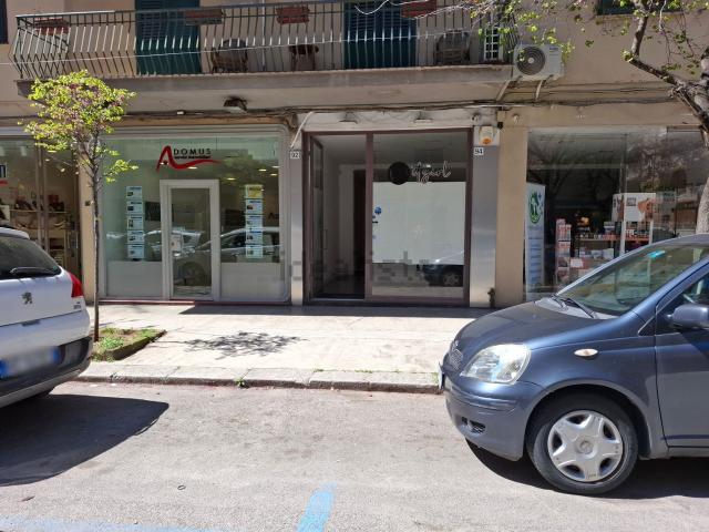Locale in vendita di 92 m² in Via Giuseppe Sciuti, 94