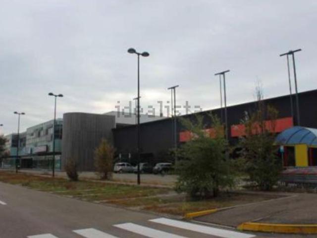 Locale in vendita di 9329 m² in Via Emilio Lepido