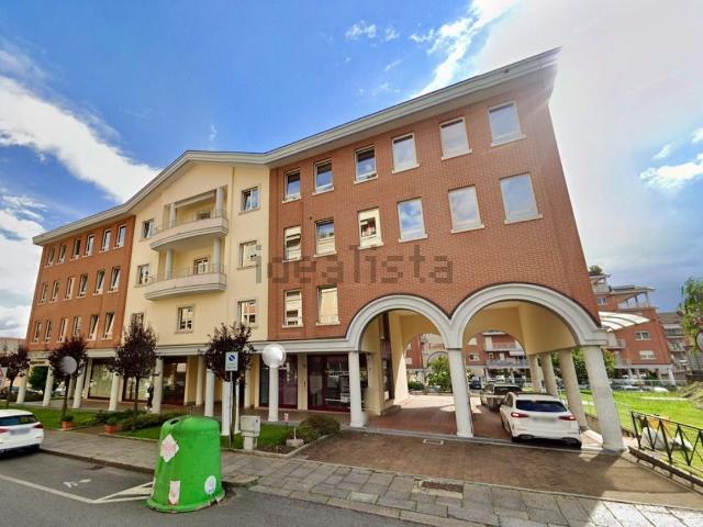 Locale in vendita di 97 m² in Via Torino, 42