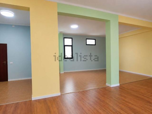 Locale in vendita di 97 m² in Via Canale Scalabrino, 60