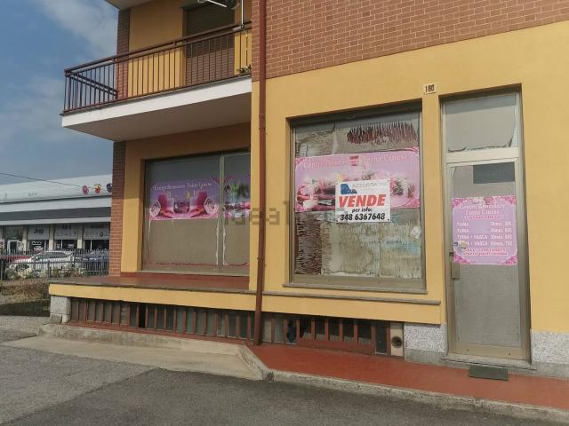 Locale in vendita di 97 m² in Via Cuneo