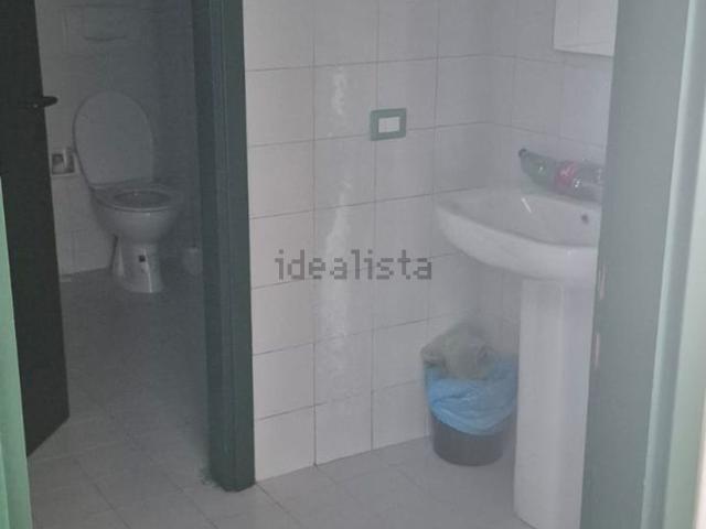 Locale in vendita di 97 m² in Via Martiri dei Lager, 146